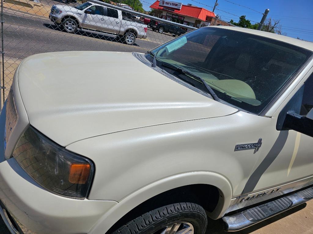 2008 Lincoln Mark LT